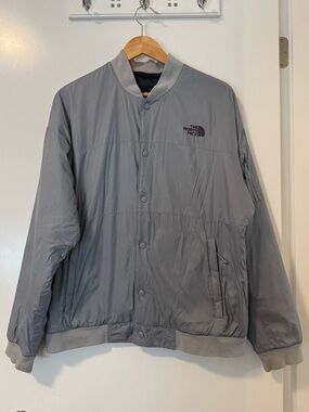 The North Face Gray Insulated Bomber Jacket Men’s Medium